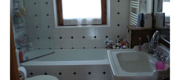 5 rooms Apartment in Reggello, Italy No. 51010 13