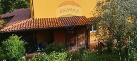 5 rooms Apartment in Reggello, Italy No. 51010 2