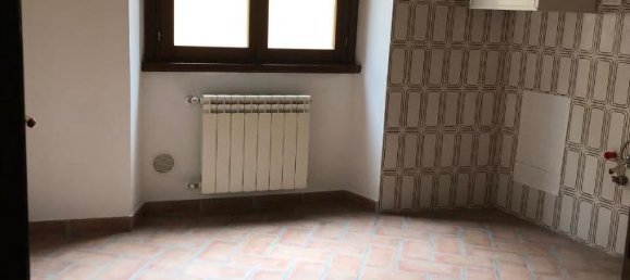 5 rooms Apartment in Poggibonsi, Italy No. 112789 4