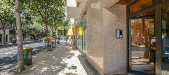 3 bedrooms Apartment in Lisbon, Portugal No. 122382 10