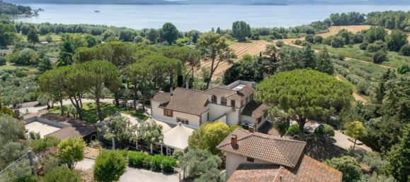 Villa T4 em Passignano sul Trasimeno, Italy N.º 53489 2