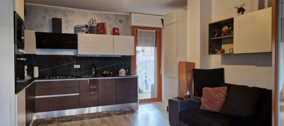 Квартира с 3 комнатами в Лимбьяте, Италия № 102304 2