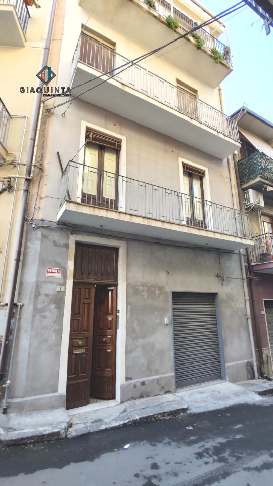 Apartamento de 2 habitaciónes en Palagonia, Italy No. 238960