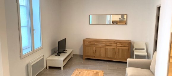 Edificio de 1 habitación en Orleans, France No. 260836 3