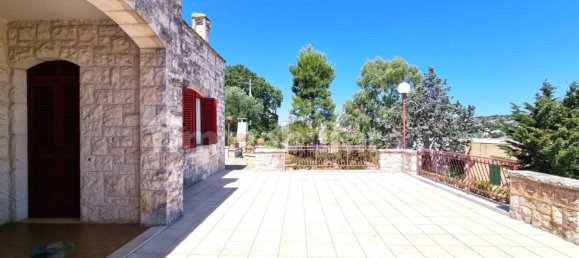 3 bedrooms Villa in Fasano, Italy No. 265798 5