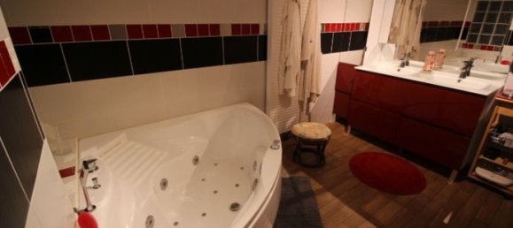 4 chambres Maison à Vienne, France No. 313959 9