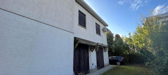 10 Schlafzimmer Haus in Castelfranco Emilia, Italy, Nr. 320428 8