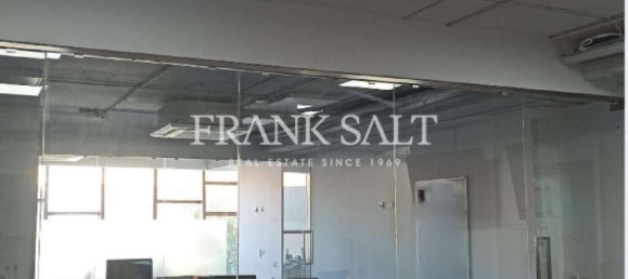 Bureau à Lija, Malta 91m² No. 12494 2