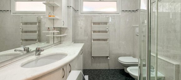 Квартира с 4 комнатами в Трентино Альто Адидже, Италия № 236448 18