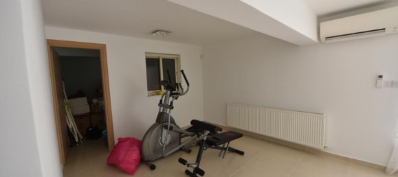 4 bedrooms Villa in Limassol, Cyprus No. 12836 14