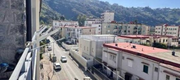 3 rooms Apartment in Naples, Italy No. 37371 11