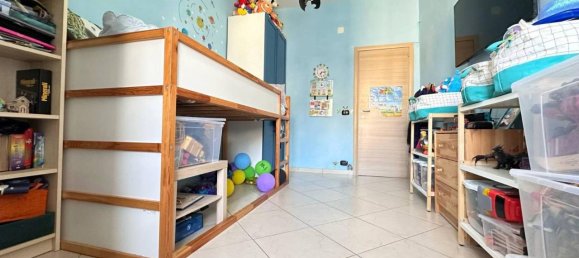 3 rooms Apartment in Naples, Italy No. 37371 16