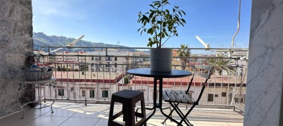 3 rooms Apartment in Naples, Italy No. 37371 8