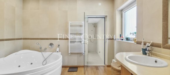 7 bedrooms Villa in Lagoa, Portugal No. 97951 27