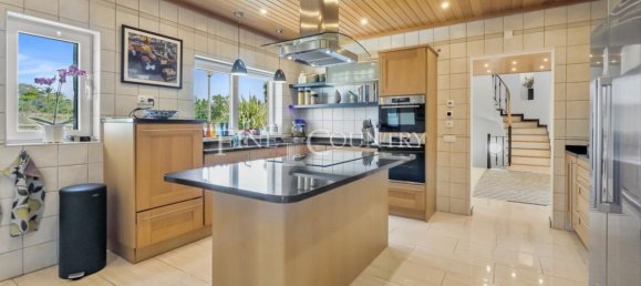 7 bedrooms Villa in Lagoa, Portugal No. 97951 10