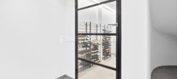 7 bedrooms Villa in Lagoa, Portugal No. 97951 30