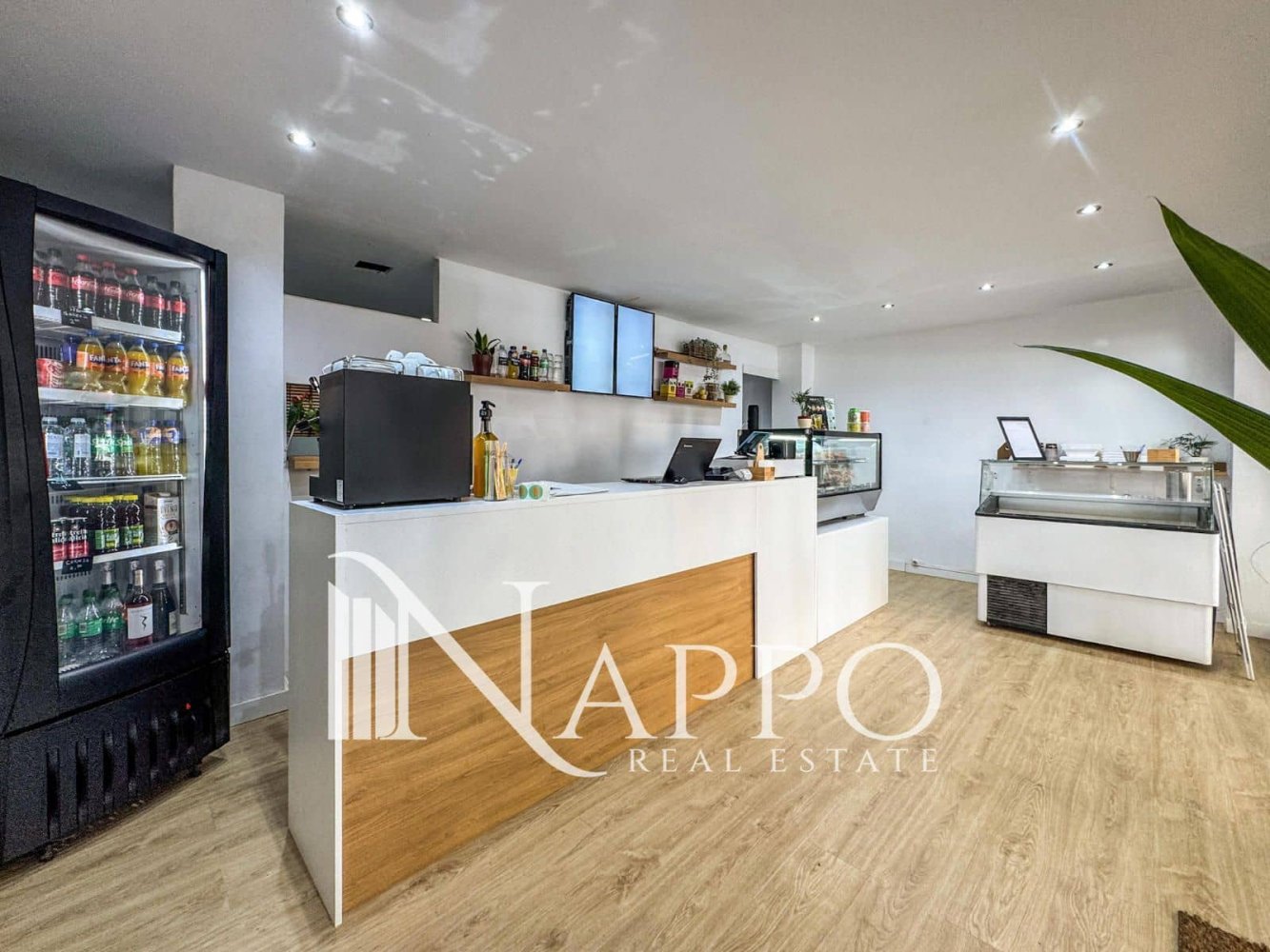 Gewerbliche Immobilie in Palma de Majorca, Spain 60m², Nr. 205834