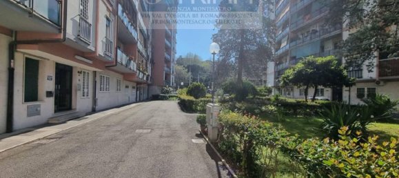 Apartamento de 3 habitaciónes en Rome, Italy No. 227611 3