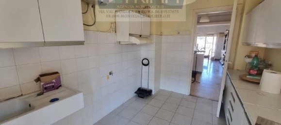 Apartamento de 3 habitaciónes en Rome, Italy No. 227611 11