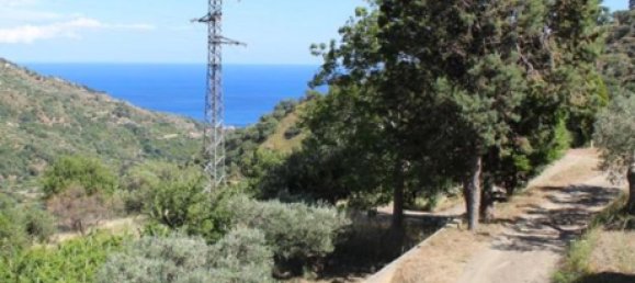 Casa de 4 divisões em Fiumedinisi, Italy N.º 257026 3