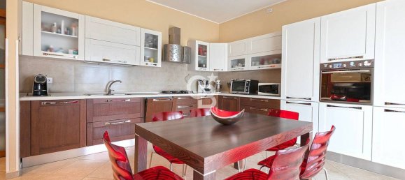 2 chambres Appartement à Carbognano, Italy No. 300257 3