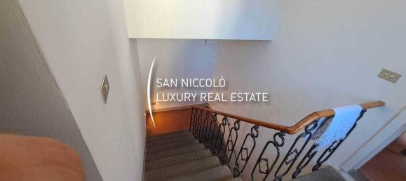 3 bedrooms House in Florence, Italy No. 48313 12