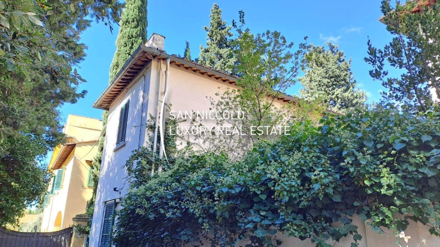 3 bedrooms House in Florence, Italy No. 48313