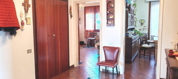 4 bedrooms Apartment in Prato, Italy No. 344093 20