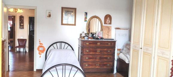 4 bedrooms Apartment in Prato, Italy No. 344093 13