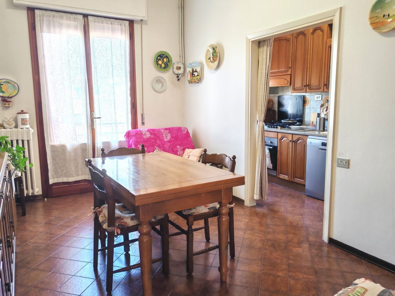 4 bedrooms Apartment in Prato, Italy No. 344093