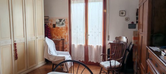 4 bedrooms Apartment in Prato, Italy No. 344093 16