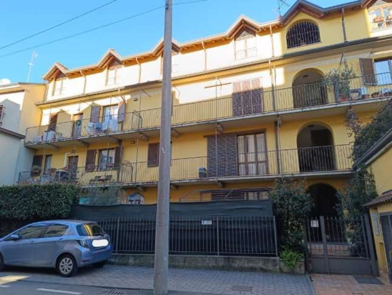 3-salle Appartement à Limbiate, Italy No. 334540