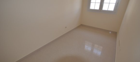 Villa de 4 dormitorios en Cabo Roig, Spain No. 450 8