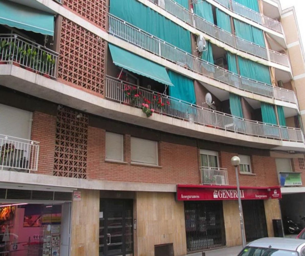 516m² Commercial property in Cerdanyola Del Valles, Spain No. 204161