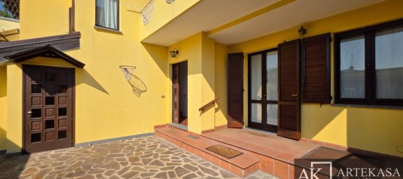 2 Schlafzimmer Villa in Galliate, Italy, Nr. 336220 3