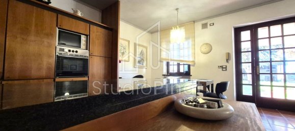 5 Schlafzimmer Villa in Udine, Italy, Nr. 364002 7