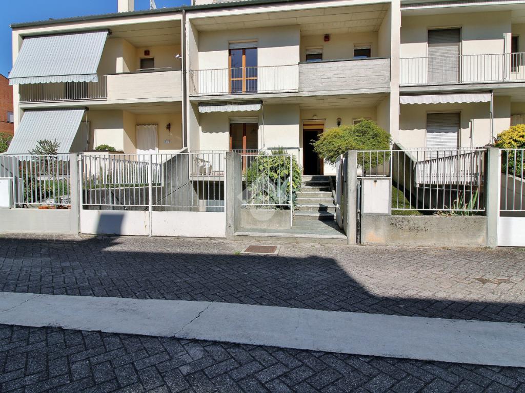 Дом с 3 спальнями в Вогера, Италия № 268835