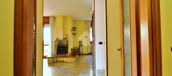 Дом с 3 спальнями в Вогера, Италия № 268835 3