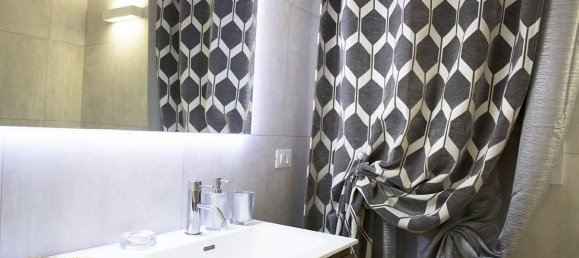 5 rooms Apartment in Venice, Italy No. 30858 13