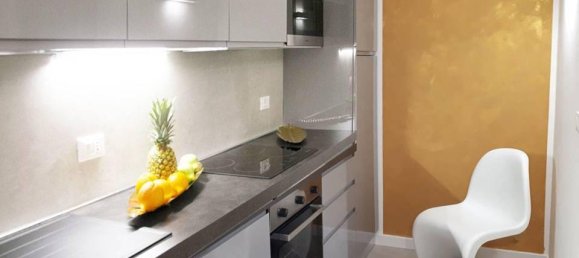 5 rooms Apartment in Venice, Italy No. 30858 4