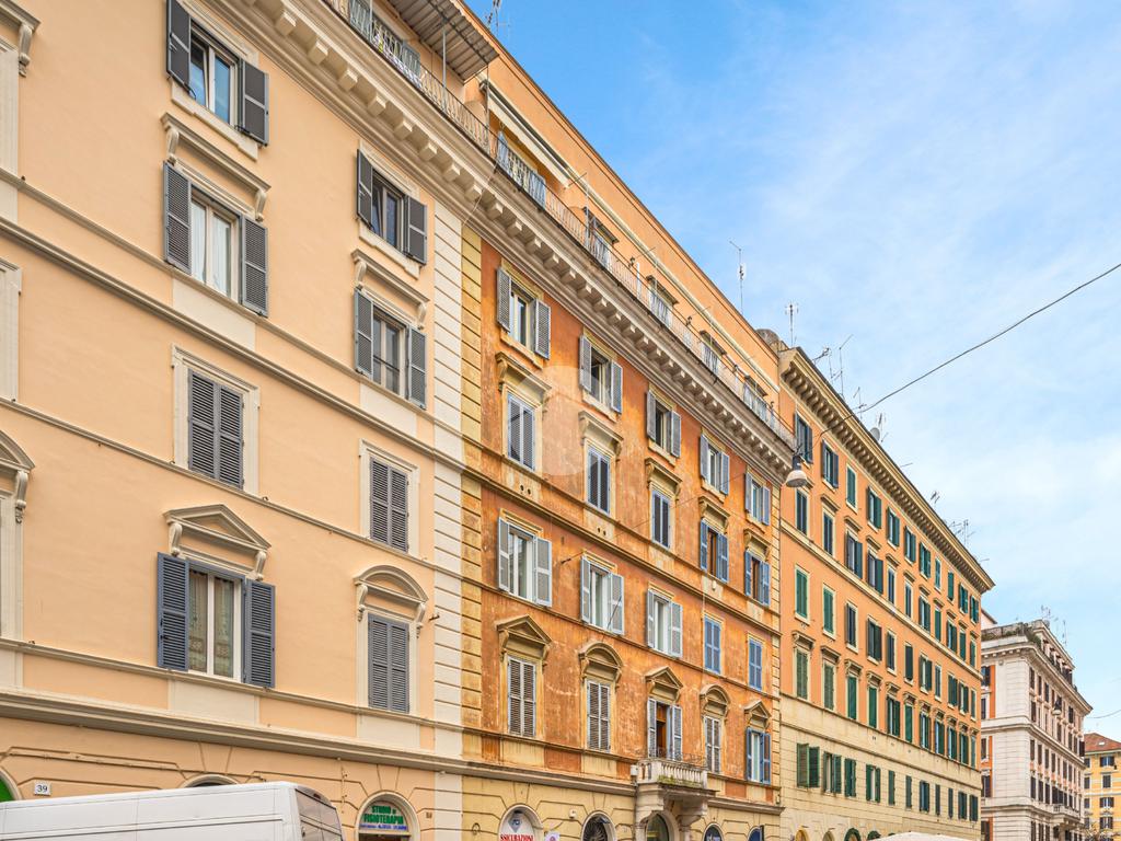 2 chambres Appartement à Rome, Italy No. 324725