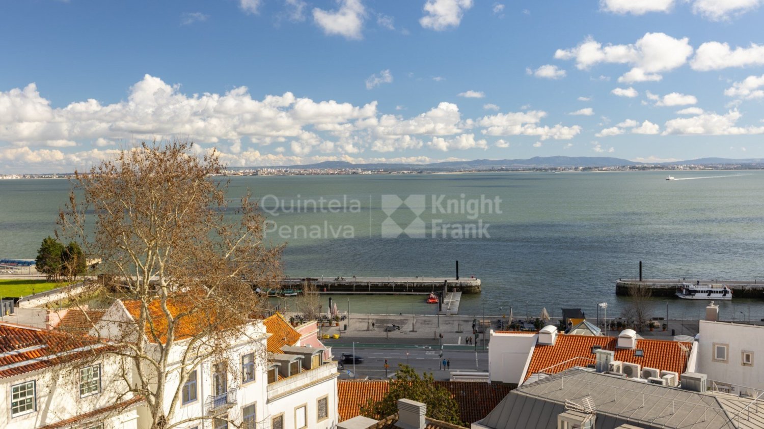 2 bedrooms Apartment in Lisbon, Portugal No. 98714