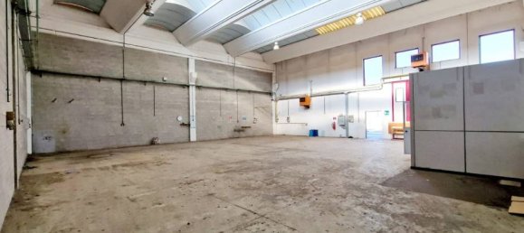 Lagerhaus in Trecate, Italy 390m², Nr. 115433 3