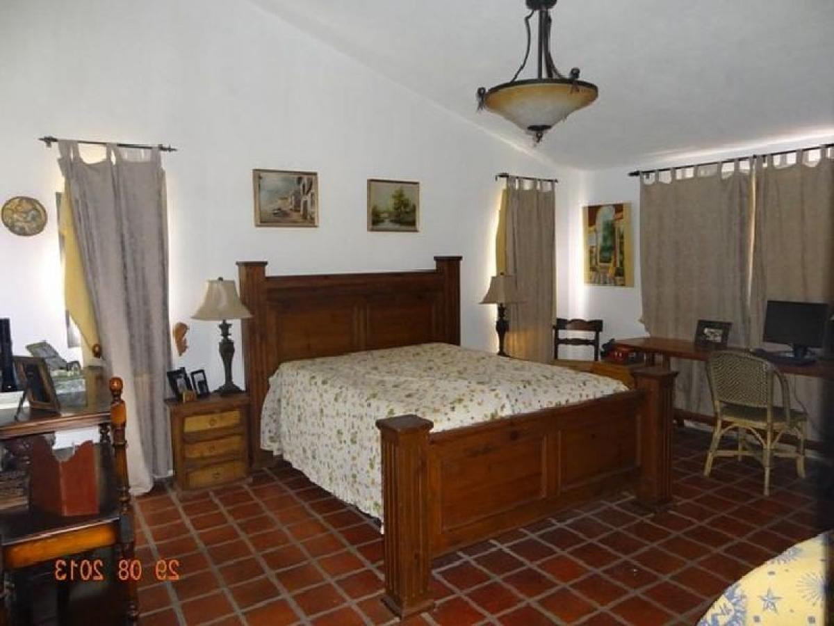 3 bedrooms House in Cordoba, Argentina No. 757