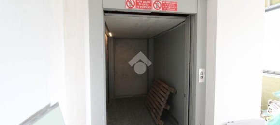 Bureau à Lallio, Italy 570m² No. 91543 13