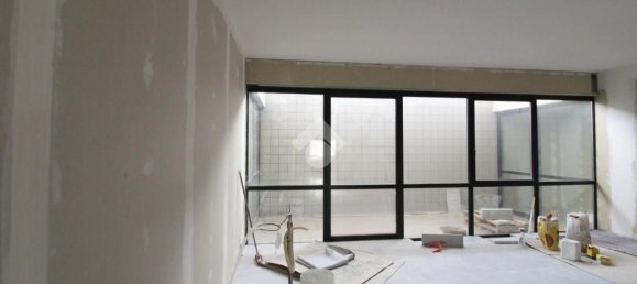 Bureau à Lallio, Italy 570m² No. 91543 4