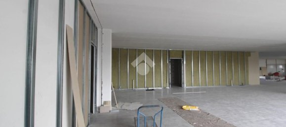 Bureau à Lallio, Italy 570m² No. 91543 24
