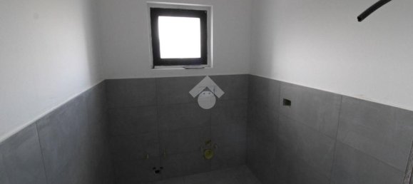 Bureau à Lallio, Italy 570m² No. 91543 15