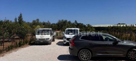 300m² Warehouse in Bari, Italy No. 363325 4