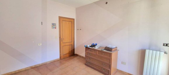 7 rooms House in Pescara, Italy No. 29379 14